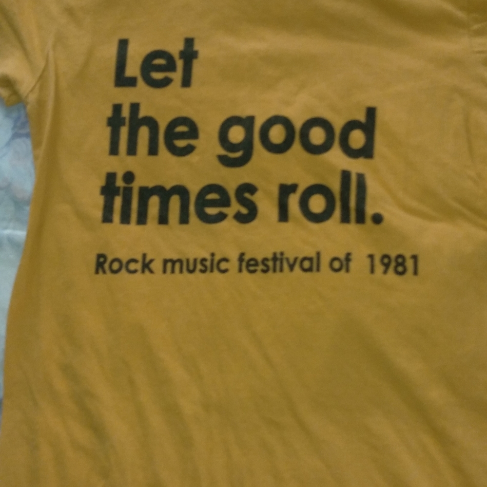 Forever 21 t shirt